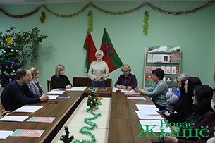 Изменения в Конституцию диктует время: проект Основного Закона обсудили работники культуры Новогрудчины