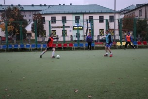 Соревнования по мини-футболу «Золотая осень» среди городских
коллективов физической культуры прошли в Новогрудке