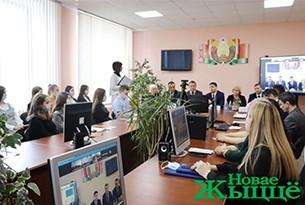 Молодёжный телемост с участием заместителя министра образования Александра Кадлубая по обсуждению проекта Конституции прошёл в Новогрудке