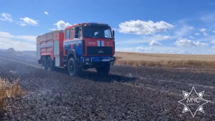 Подразделения МЧС работали в аг.Негневичи Новогрудского района, где горело поле одного из сельхозпредприятий