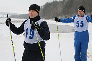 Сотрудники Новогрудского РОЧС лучшие в соревнованиях по лыжным гонкам среди районных отделов МЧС