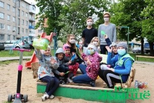 По инициативе районной организации БРСМ в
Новогрудке по ул. Советской обновлена детская площадка