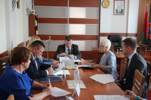 В Новогрудке личный прием граждан провел министр финансов Республики Беларусь Юрий Селиверстов