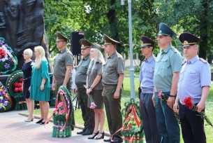 Новогрудчина вспоминает события 22 июня 1941 года. Митинг-реквием
прошел у Могилы Неизвестного Солдата