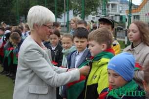 В Новогрудке состоялась торжественная линейка, посвящённая Дню пионерской дружбы