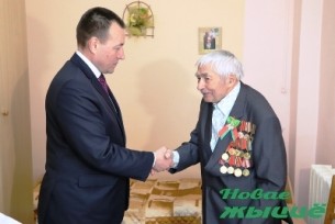 Ветераны и участники Великой Отечественной войны Новогрудчины получили единовременную материальную помощь к 75-летию Великой Победы