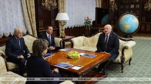 Лукашенко встретился с генеральным директором АО 