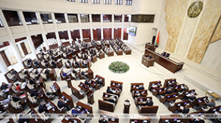 Дэпутаты прынялі ў першым чытанні законапраект аб УНС і законапраект аб асновах грамадзянскай супольнасці